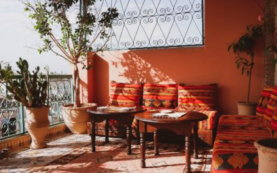 Le café marocain : Un voyage des sens dans un salon oriental